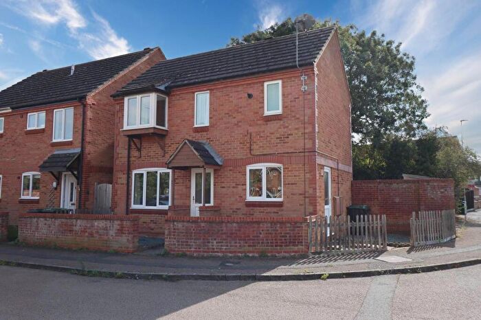 3 Bedroom Detached House To Rent In Whittemore Road, Rushden, NN10