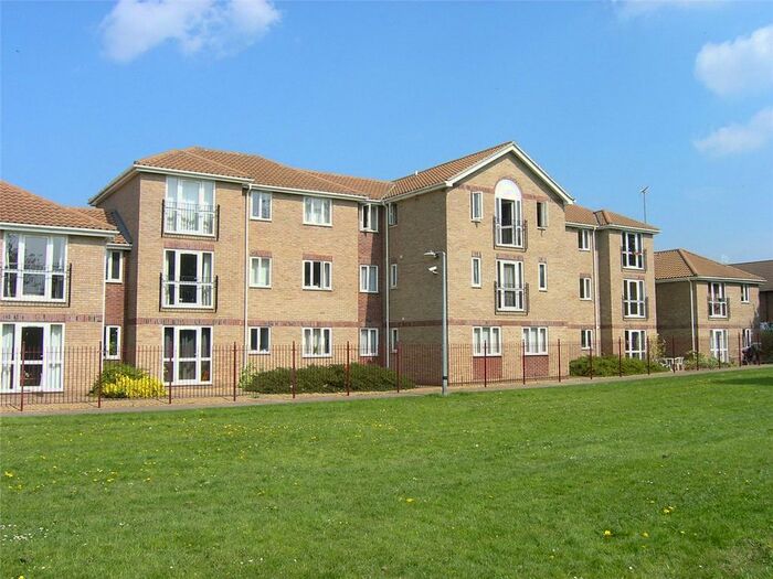 2 Bedroom Flat To Rent In Apollo Way, Cambridge, Cambridgeshire, CB4