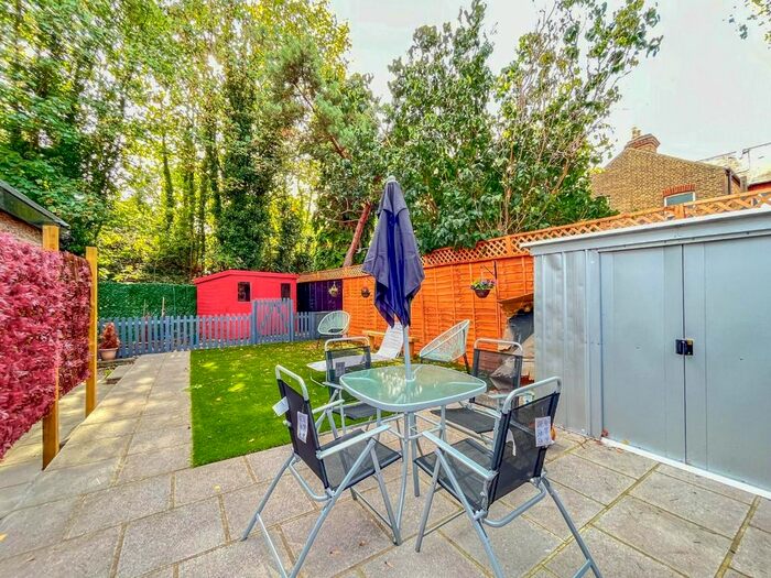 4 Bedroom Semi-Detached House To Rent In Burleigh Road, Waltham Cross, EN8