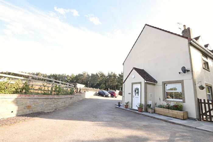 2 Bedroom Garage / Parking To Rent In Manor Road, Wick, Bristol, Gloucestershire, BS30
