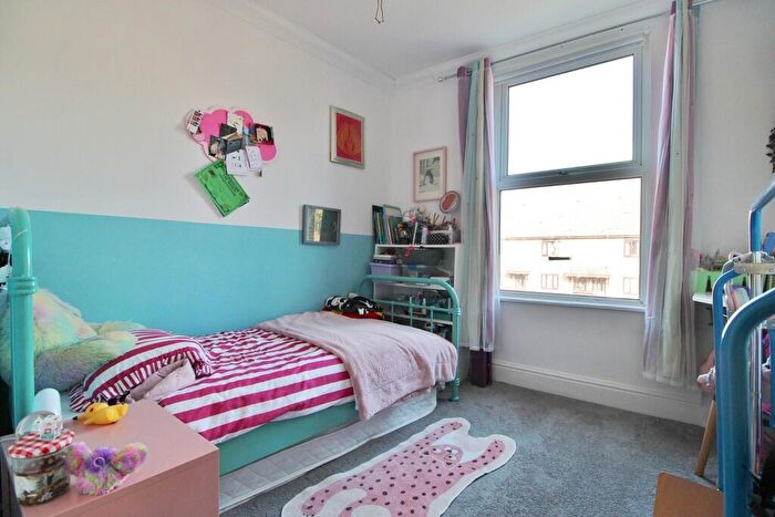 3 Bedroom Terraced House For Sale In Grayshott Road, Southsea, PO4