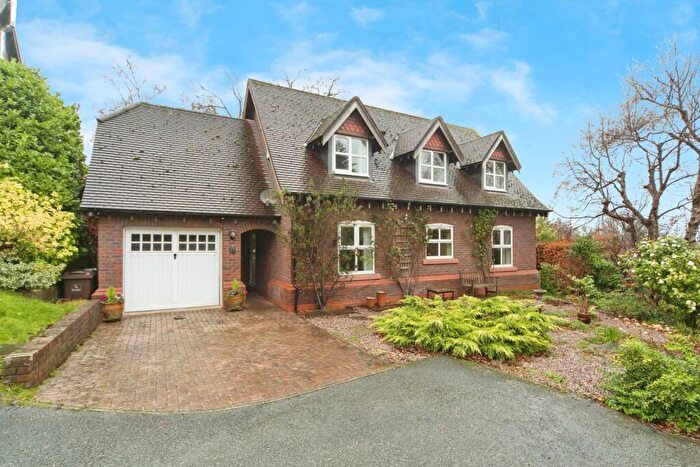 3 Bedroom Detached House For Sale In Kings Crescent, Colwyn Bay, Conwy, LL29