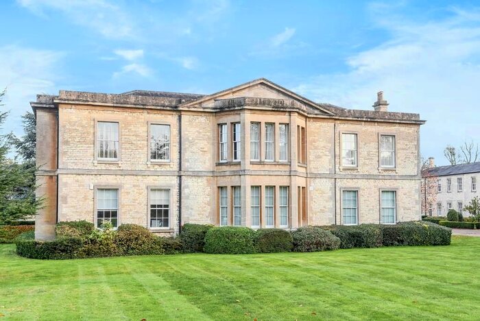 2 Bedroom Flat To Rent In St. Georges Manor, East Oxford, OX4