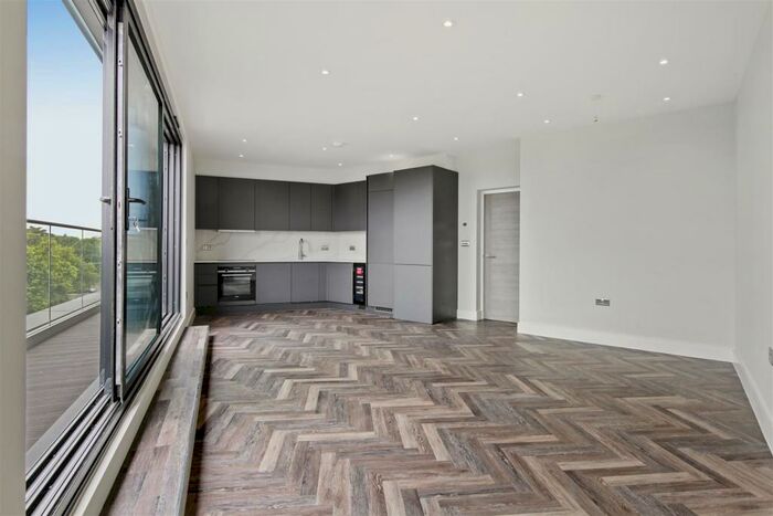2 Bedroom Penthouse To Rent In Harrow Road, Kensal Green, London, NW10