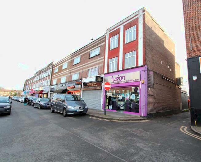 5 Bedroom Apartment To Rent In Streatfield Road, Kenton, Harrow, HA3