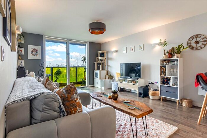 1 Bedroom Apartment For Sale In Chadwell Lane, London, N8