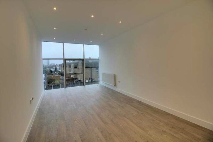 1 Bedroom Flat To Rent In Chichester Road, Southend On Sea, Essex, SS1