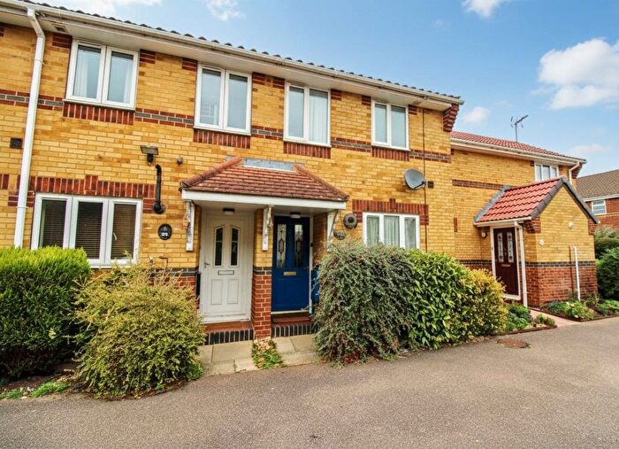 2 Bedroom Terraced House For Sale In Augustus Gate, Stevenage, SG2