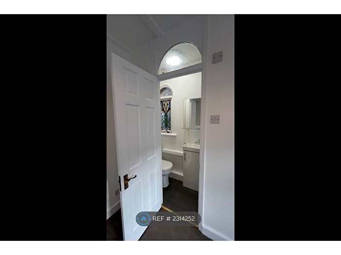 2 Bedroom Flat To Rent In Hammelton Road, Bromley, BR1