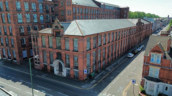 2 Bedroom Flat For Sale In Hartley Road, Nottingham, NG7
