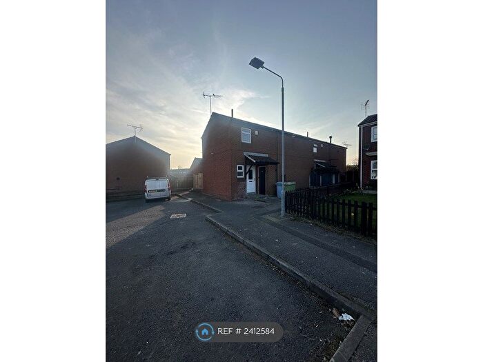 3 Bedroom Semi-Detached House To Rent In Swaledale, Worksop, S81