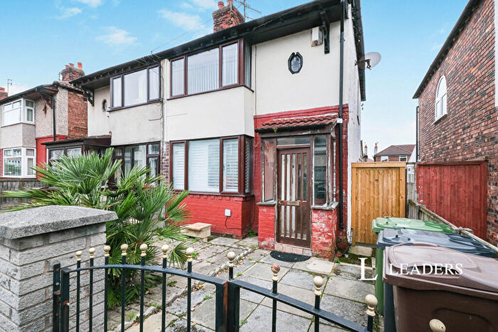 3 Bedroom House To Rent In Richmond Avenue, L21