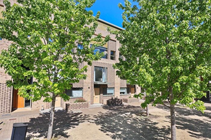 3 Bedroom Apartment For Sale In Addenbrookes Road, Trumpington, Cambridge, CB2