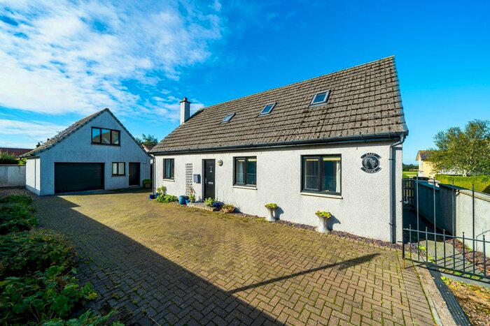 4 Bedroom Detached House For Sale In Easthame, Peat Inn, KY15