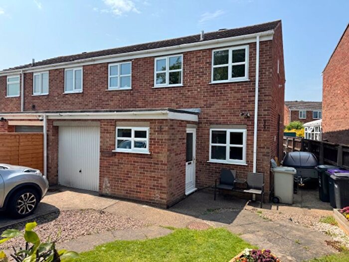 4 Bedroom Semi-Detached House For Sale In Louth Road, Holton Le Clay, DN36