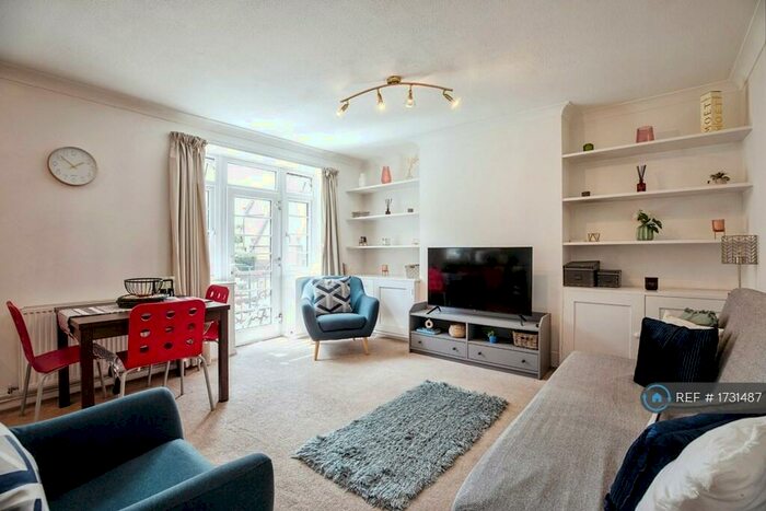 2 Bedroom Flat To Rent In Acorn Walk, London, SE16