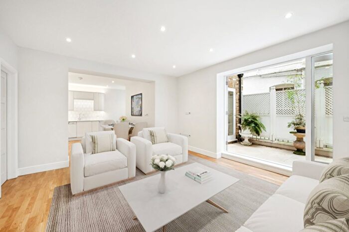 3 Bedroom Flat To Rent In Bramham Gardens, Earls Court, SW5