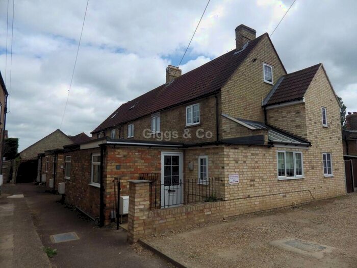 2 Bedroom House To Rent In Great North Road, Eaton Socon, PE19