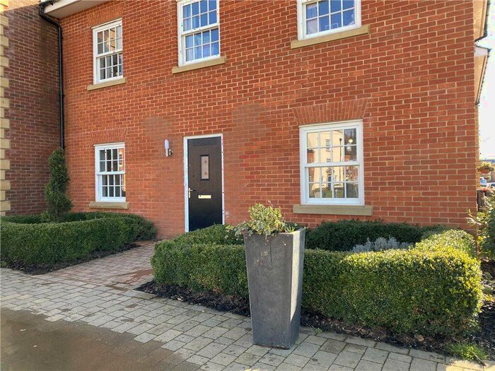 2 Bedroom Apartment To Rent In Greenkeepers Road, Great Denham, MK40