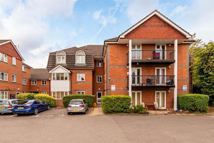 2 Bedroom Apartment To Rent In Farringdon Court, Erleigh Road, Reading, RG1
