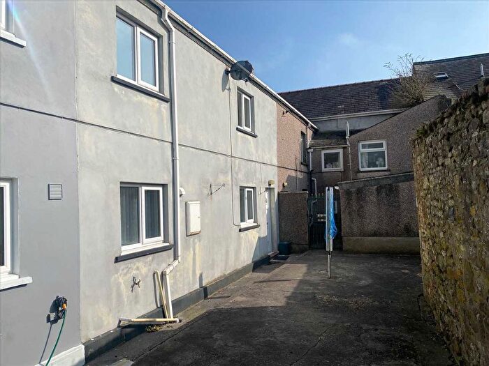 2 Bedroom Cottage To Rent In Printers Cottage, Priory Street, Carmarthen, SA31