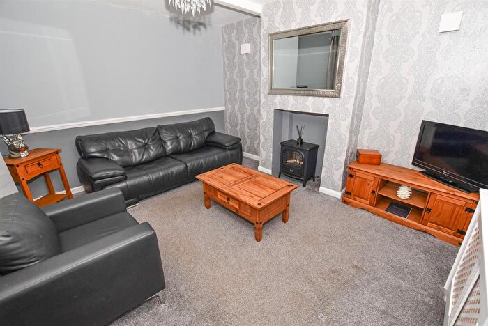3 Bedroom Terraced House For Sale In Beechwood Road, Bromborough, CH62