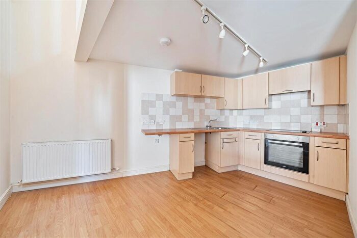 1 Bedroom Apartment For Sale In Globe Court, Dowell Street, Honiton, EX14