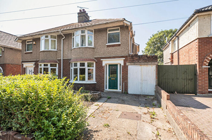 3 Bedroom Semi Detached House For Sale In Headlands Grove, Stratton St Margaret, Swindon, SN2