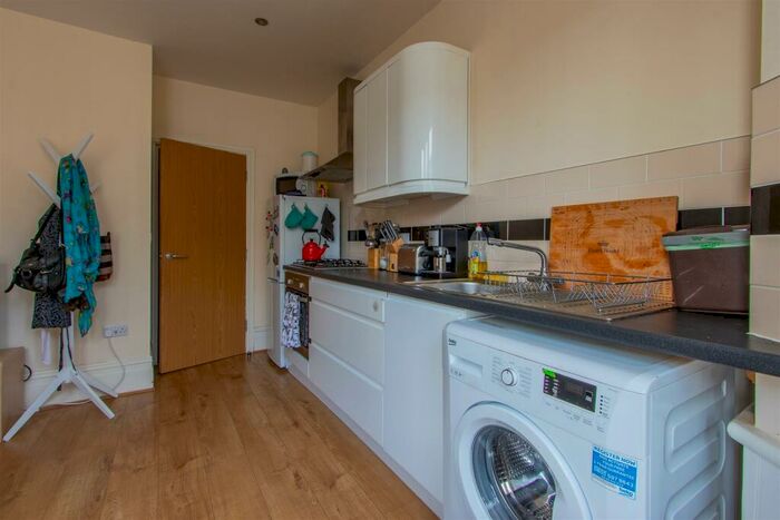 1 Bedroom Private Hall To Rent In Colum Road, Cathays, CF10