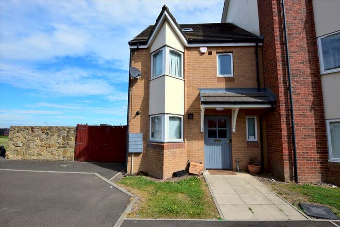 4 Bedroom Terraced House For Sale In Moorland Square, Pallion, SR4