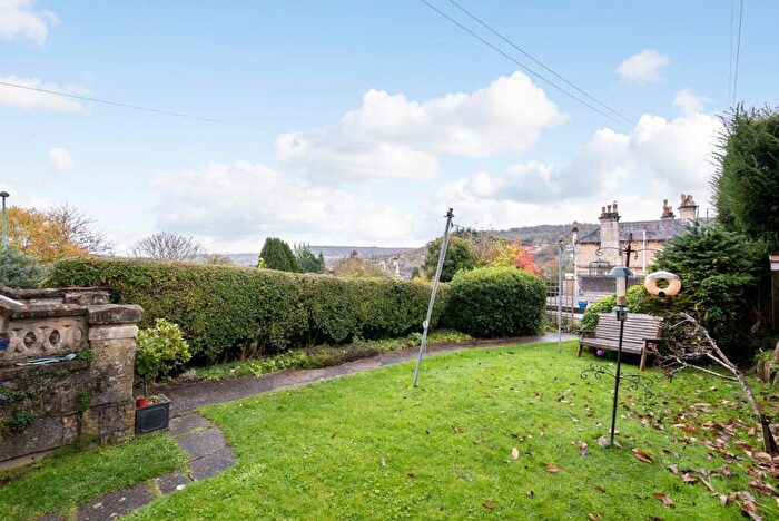 1 Bedroom Flat To Rent In First Floor Flat, Beaufort Villas, Bath, BA1