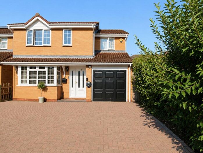4 Bedroom Detached House For Sale In Viceroy Close, Colchester, CO2