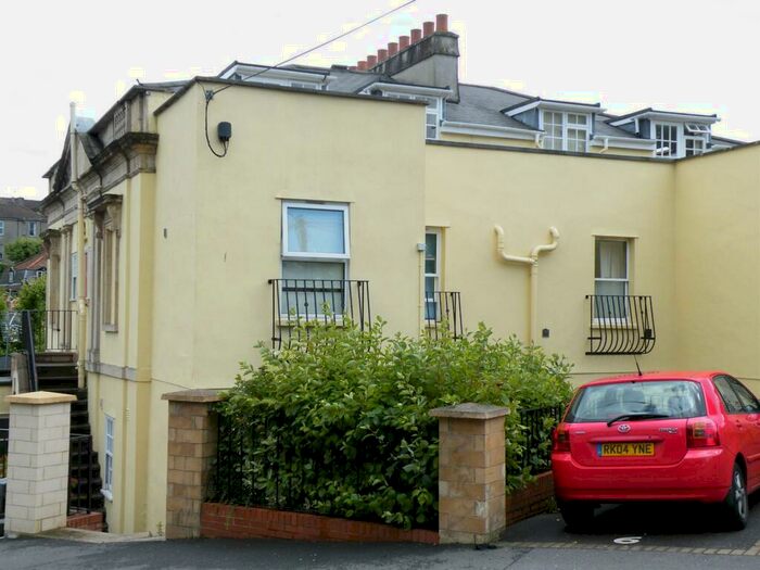 2 Bedroom Flat To Rent In Gloucester Mansions, Bishopston, BS7