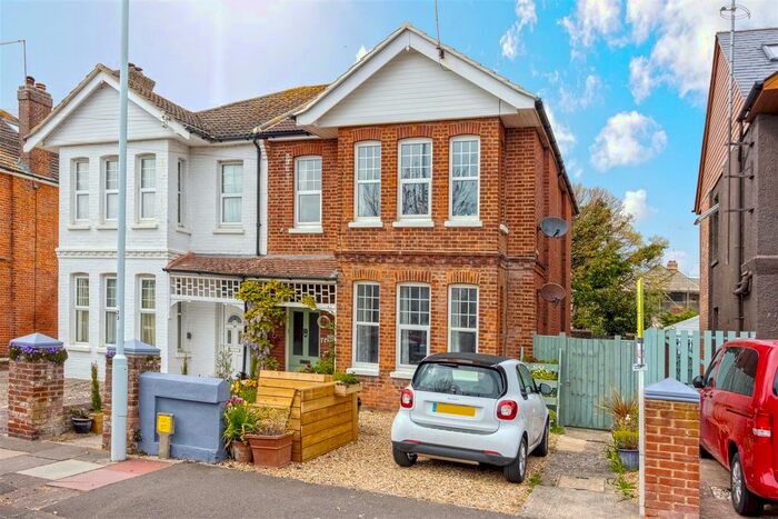 2 Bedroom Flat For Sale In Rowlands Road, Worthing, BN11