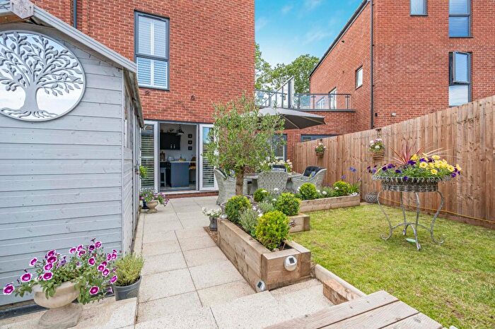 5 Bedroom Semi Detached House For Sale In Mulberry Walk, Bordon, Hampshire, GU35