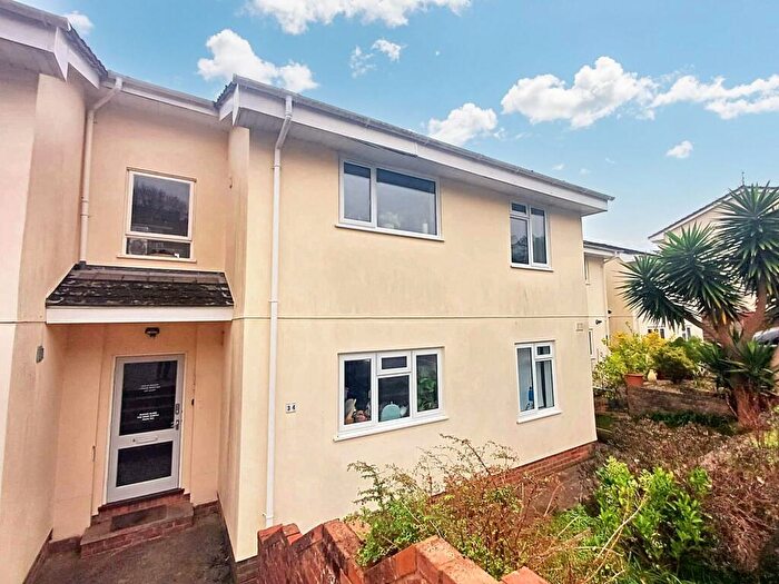 2 Bedroom Flat For Sale In Upper Longlands, Dawlish, EX7