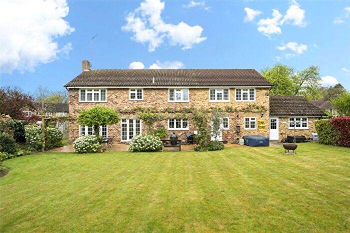 5 Bedroom Detached House For Sale In Ashcroft Park, Cobham, Surrey, KT11