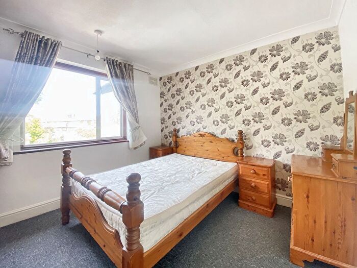 3 Bedroom Detached House To Rent In Weymouth Road, Hayes, Greater London, UB4