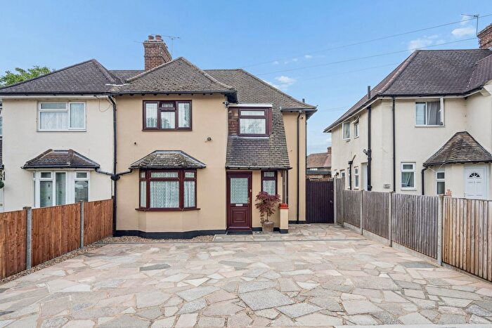 3 Bedroom Semi-Detached House For Sale In Orchard Way, Rickmansworth, Hertfordshire, WD3