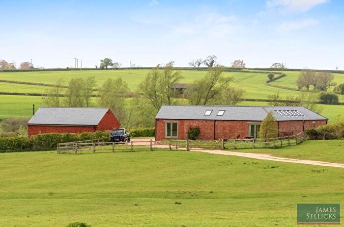 4 Bedroom Barn Conversion For Sale In The Hedgerows, Stonton Wyville, Market Harborough, LE16