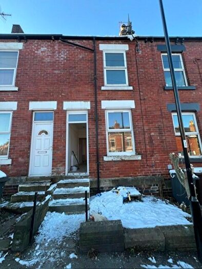 3 Bedroom Terraced House To Rent In Valley Road, Sheffield, S8