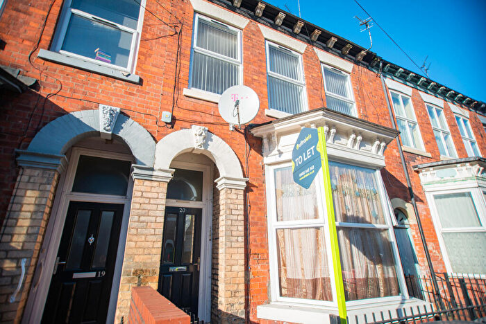 2 Bedroom Flat To Rent In Flat, Morpeth Street, HU3