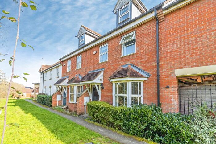 3 Bedroom Terraced House For Sale In Pascal Drive, Medbourne, Milton Keynes, Buckinghamshire, MK5