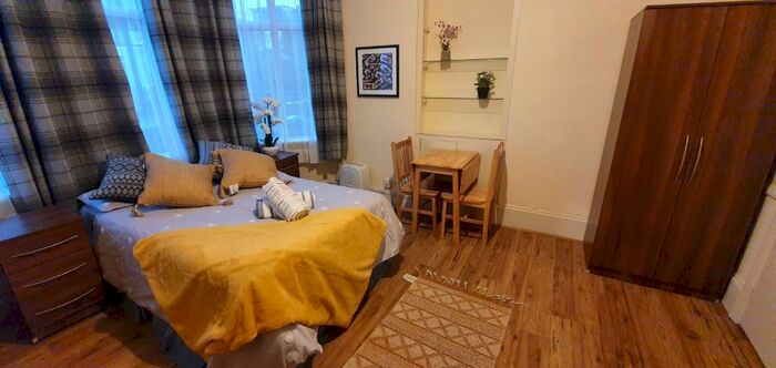 1 Bedroom Studio To Rent In James Avenue, Brent, NW2