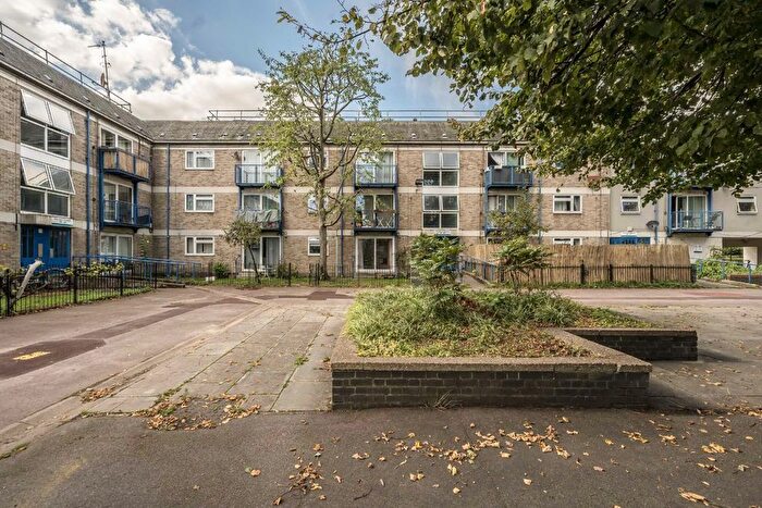 1 Bedroom Flat To Rent In Thorburn Square, London, SE1