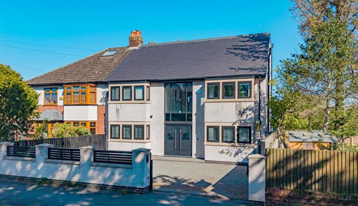 4 Bedroom Semi Detached House For Sale In Cambridge Road, Formby, Liverpool, L37