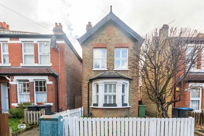 2 Bedroom House To Rent In Ellerton Road, Surbiton, KT6