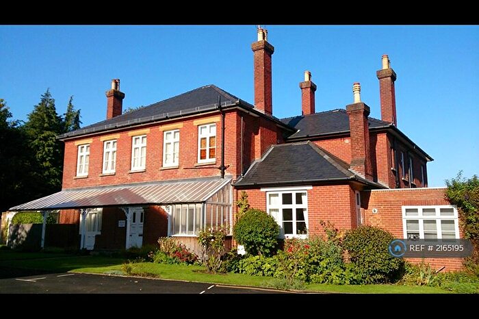 2 Bedroom Flat To Rent In West Road, Guildford, GU1