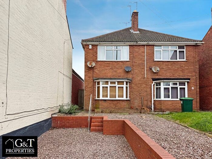 2 Bedroom Semi Detached House To Rent In Highgate Street, Cradley Heath, B64