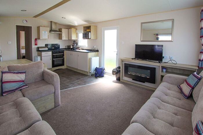 2 Bedroom Park Home For Sale In Llangyniew, Welshpool, SY21